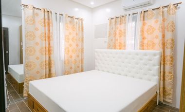 𝙎𝙥𝙖𝙘𝙞𝙤𝙪𝙨 3-𝘽𝙚𝙙𝙧𝙤𝙤𝙢 𝙃𝙤𝙢𝙚 𝙤𝙣 𝘼𝙞𝙧𝙗𝙣𝙗 and up for Sale in Davao City