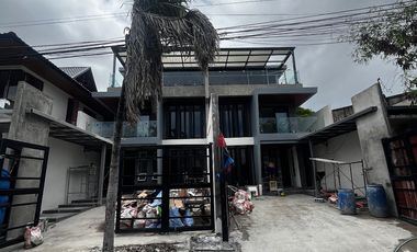 10 Pasananca South Green Park Merville Paranaque