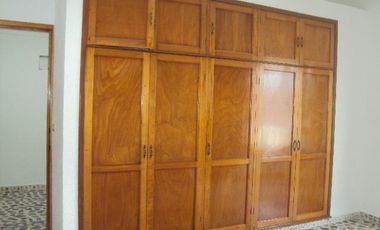 CASA EN VENTA CON JARDIN Y AMPLIOS ESPACIOS, COL. TAMULTE