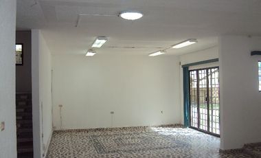 CASA EN VENTA CON JARDIN Y AMPLIOS ESPACIOS, COL. TAMULTE