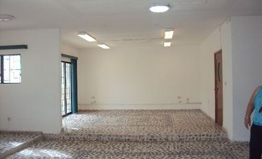 CASA EN VENTA CON JARDIN Y AMPLIOS ESPACIOS, COL. TAMULTE