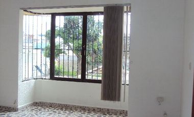 CASA EN VENTA CON JARDIN Y AMPLIOS ESPACIOS, COL. TAMULTE
