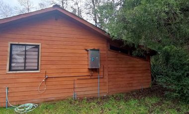 Parcela 2 hectáreas, con 3 cabañas  Ruta 5, Los Lagos $180.000.000