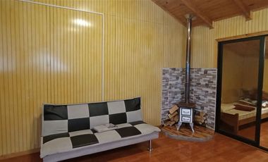 Parcela 2 hectáreas, con 3 cabañas  Ruta 5, Los Lagos $180.000.000