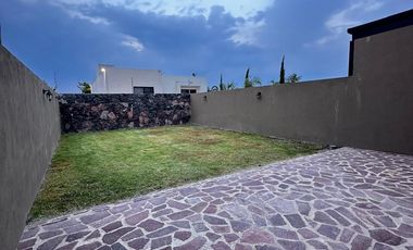 CASA EN RENTA AMUEBLADA EN VILLA HERMES