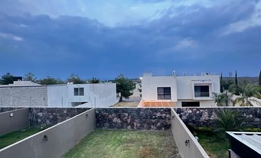 CASA EN RENTA AMUEBLADA EN VILLA HERMES