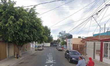 Oportunidad de Remate Bancario en Calle Velino M .Preza, Colonia San Andrés, Municipio Guadalajara, Estado de Jalisco- Casa Adjudicada