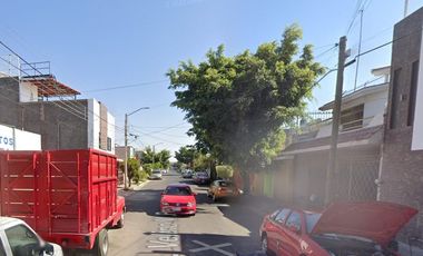 Oportunidad de Remate Bancario en Calle Velino M .Preza, Colonia San Andrés, Municipio Guadalajara, Estado de Jalisco- Casa Adjudicada