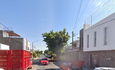 Oportunidad de Remate Bancario en Calle Velino M .Preza, Colonia San Andrés, Municipio Guadalajara, Estado de Jalisco- Casa Adjudicada