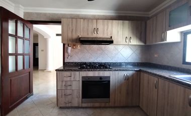 Apartamento en arriendo en Alto Prado.