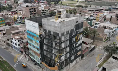 Edificio de 6 Pisos en Avenida - SJM