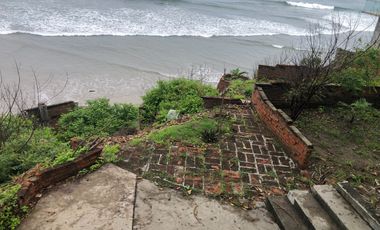 Terreno 1.485 m2 en venta, frente a playa Murciélago cerca a Mall del Pacífico, Manta