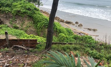 Terreno 1.485 m2 en venta, frente a playa Murciélago cerca a Mall del Pacífico, Manta