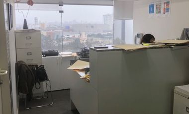 Ocasión! se vende oficina implementada y amblada en Centro Financiero San Isidro
