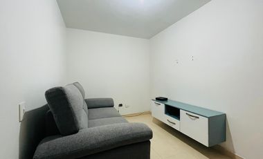 Extraordinaria casa remodelada de 155 m2 con alcoba en el primer nivel con baño. 4 alcobas. Pueblito Cafetero. Av Sur.