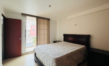 Extraordinaria casa remodelada de 155 m2 con alcoba en el primer nivel con baño. 4 alcobas. Pueblito Cafetero. Av Sur.