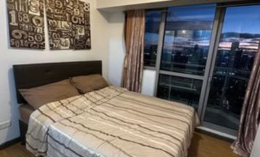 FOR SHORT TERM RENT: 1BR Condo Unit at Acqua Residences fronting Rockwell
