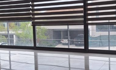 RENTA EN LOMAS DEL MOLINO II, BAÑO COMPLETO EN CADA RECAMARA, SALA DE TV, CUARTO DE SERVICIO Y MAS