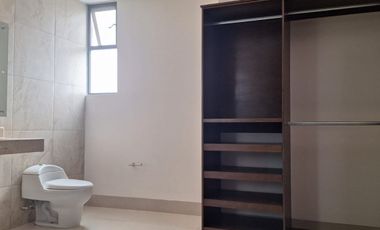 RENTA EN LOMAS DEL MOLINO II, BAÑO COMPLETO EN CADA RECAMARA, SALA DE TV, CUARTO DE SERVICIO Y MAS