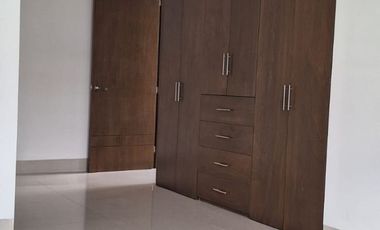 RENTA EN LOMAS DEL MOLINO II, BAÑO COMPLETO EN CADA RECAMARA, SALA DE TV, CUARTO DE SERVICIO Y MAS