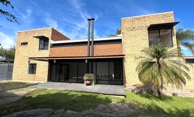 Hermosa Casa en Venta en Las Cañadas