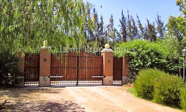 León Propiedades vende Parcela con casa en Camino El Toro, Curacaví