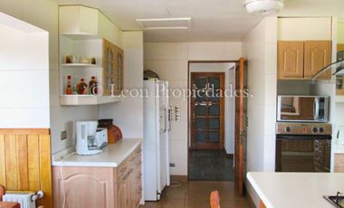 León Propiedades vende Parcela con casa en Camino El Toro, Curacaví