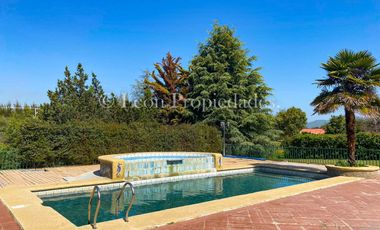 León Propiedades vende Parcela con casa en Camino El Toro, Curacaví