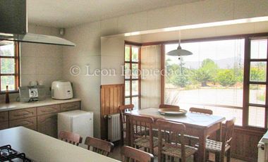 León Propiedades vende Parcela con casa en Camino El Toro, Curacaví