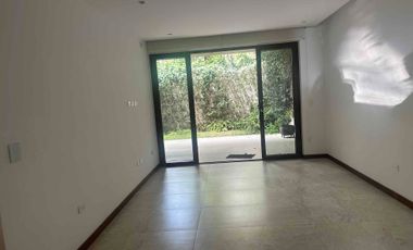 Venta departamento con jardín 2 dormitorios en tumbaco diseño Londono