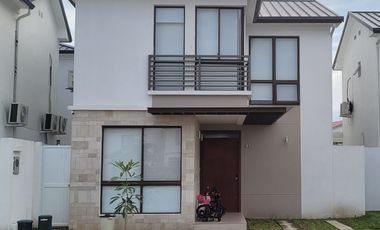 Casa en arriendo en La Aurora, Cantón Daule