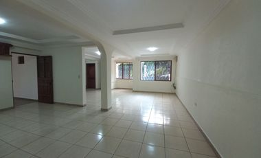 CASA EN VENTA CON AREA VERDE EN MACHANGARA