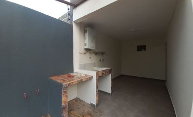 CASA EN VENTA CON AREA VERDE EN MACHANGARA