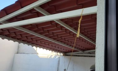 CASA EN RENTA EN VALLE DE JURIQUILLA CON ALBERCA !!!!!