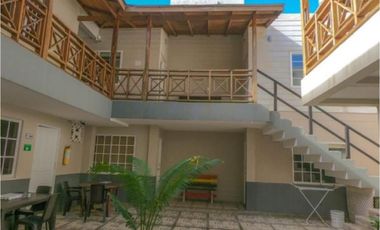 SE ALQUILAN HABITACIONES POR NOCHE DE ACOMODACION DE PAREJA Y MULTIPLE, EXCELNTE UBICACION