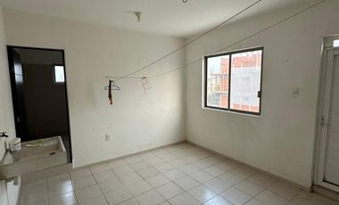 RENTO BONITA  CASA A UNA CALLE DEL CENTRO DE BOCA DEL RIO