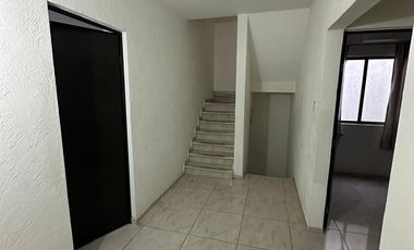 RENTO BONITA  CASA A UNA CALLE DEL CENTRO DE BOCA DEL RIO