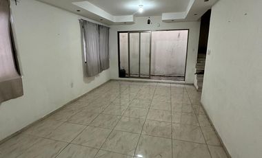 RENTO BONITA  CASA A UNA CALLE DEL CENTRO DE BOCA DEL RIO