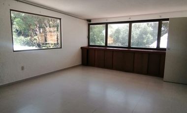 Se renta Casa para oficinas, en la Arbide, Consultorios, Clínica, Spa a 5 minutos del Centro