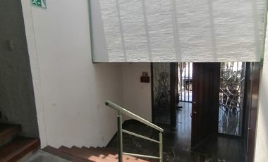 Se renta Casa para oficinas, en la Arbide, Consultorios, Clínica, Spa a 5 minutos del Centro