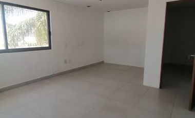 Se renta Casa para oficinas, en la Arbide, Consultorios, Clínica, Spa a 5 minutos del Centro