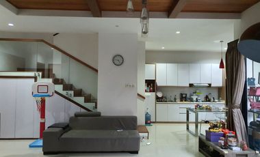 Disewakan Tahunan Rumah Hook di Taman Puri Bintaro, Siap Huni