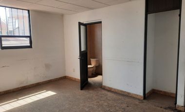 EDIFICIO EN VENTA, COL. SOR JUANA I. DE LA CRUZ, TOLUCA CENTRO