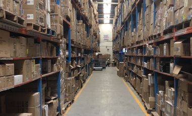 Nave Industrial en venta en Sta Fe, Olivar del Conde 2A Sección