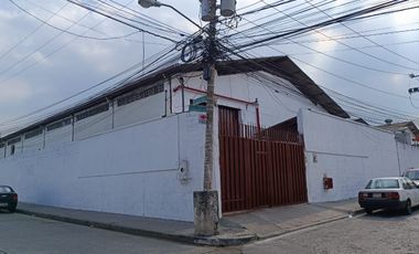 Bodega de alquiler en la Av. Juan Tanca Marengo