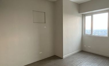 2 Bedroom with Balcony Condo For Sale Vista Shaw Wack wack Mandaluyong near Golf Course