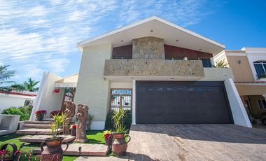 VENTA- Casa en Fraccionamiento El Cid, Mazatlan, Sinaloa