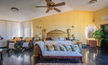 VENTA- Casa en Fraccionamiento El Cid, Mazatlan, Sinaloa