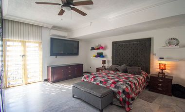 VENTA- Casa en Fraccionamiento El Cid, Mazatlan, Sinaloa