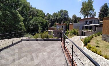 PRECIOSA CASA CON VISTA AL BOSQUE